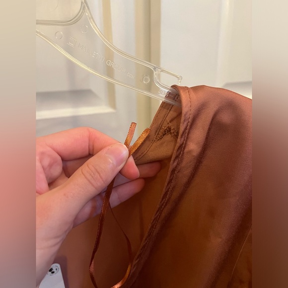 Free People Deep V-Neck Cropped Blouse - Picture 6 of 6